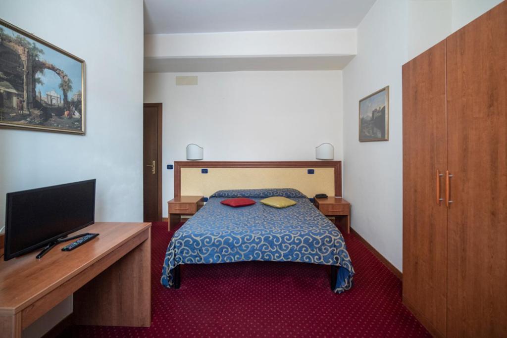 Hotel Italia & Lombardi Montefiascone Exterior foto