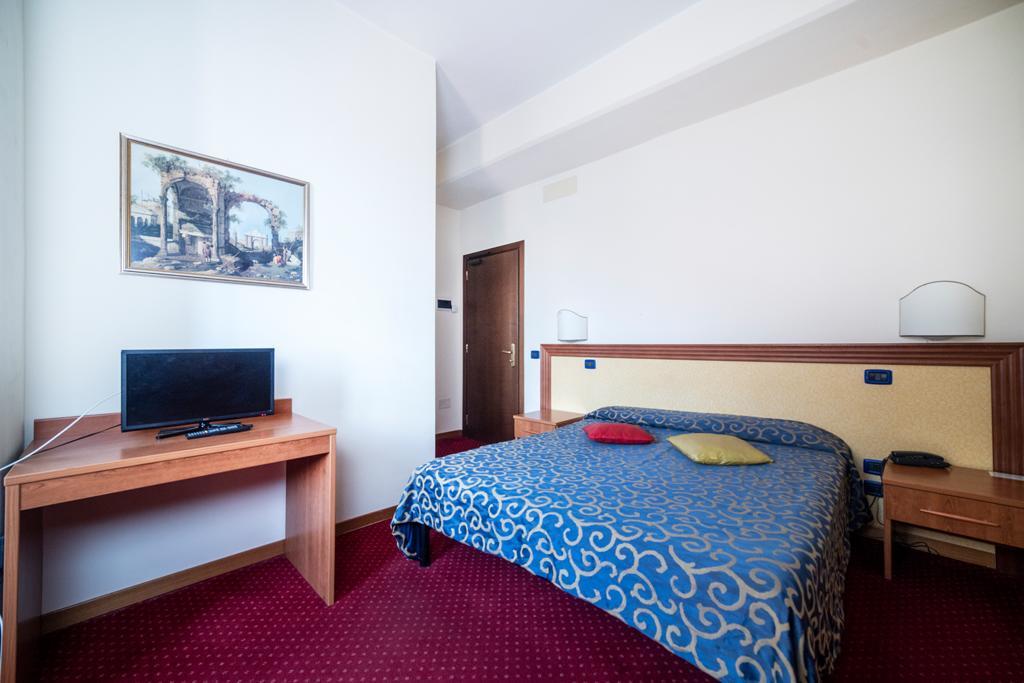 Hotel Italia & Lombardi Montefiascone Exterior foto