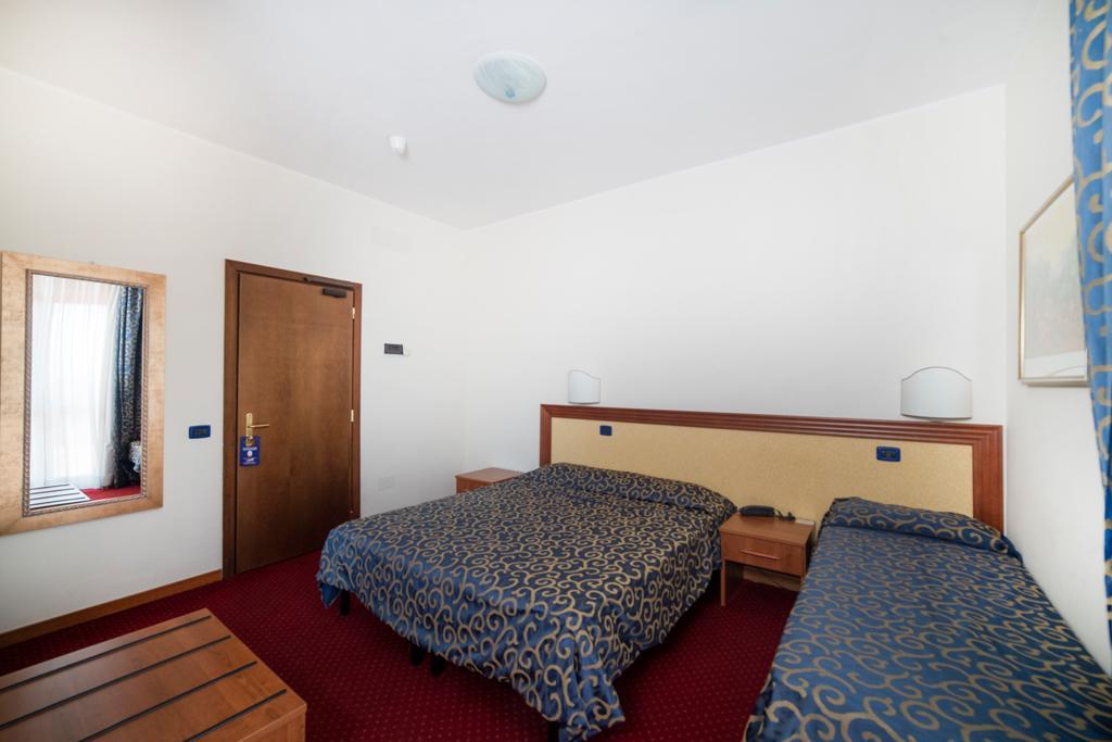 Hotel Italia & Lombardi Montefiascone Exterior foto